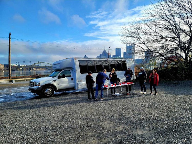 Group Travel Made Easy with Limousine Bus Services in Northeast Ohio & Western PA
