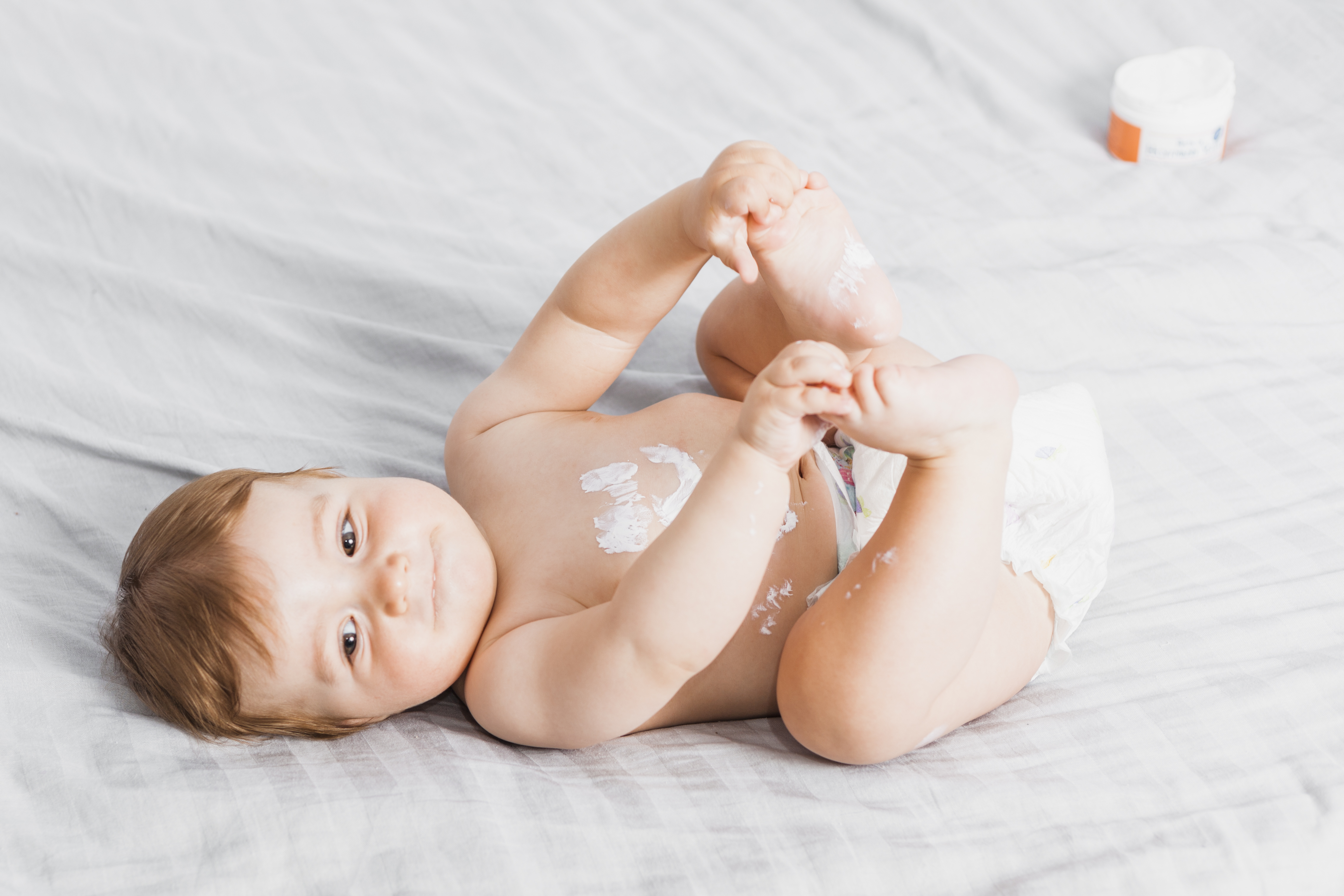 Choosing the Right Baby Diapers and Wipes