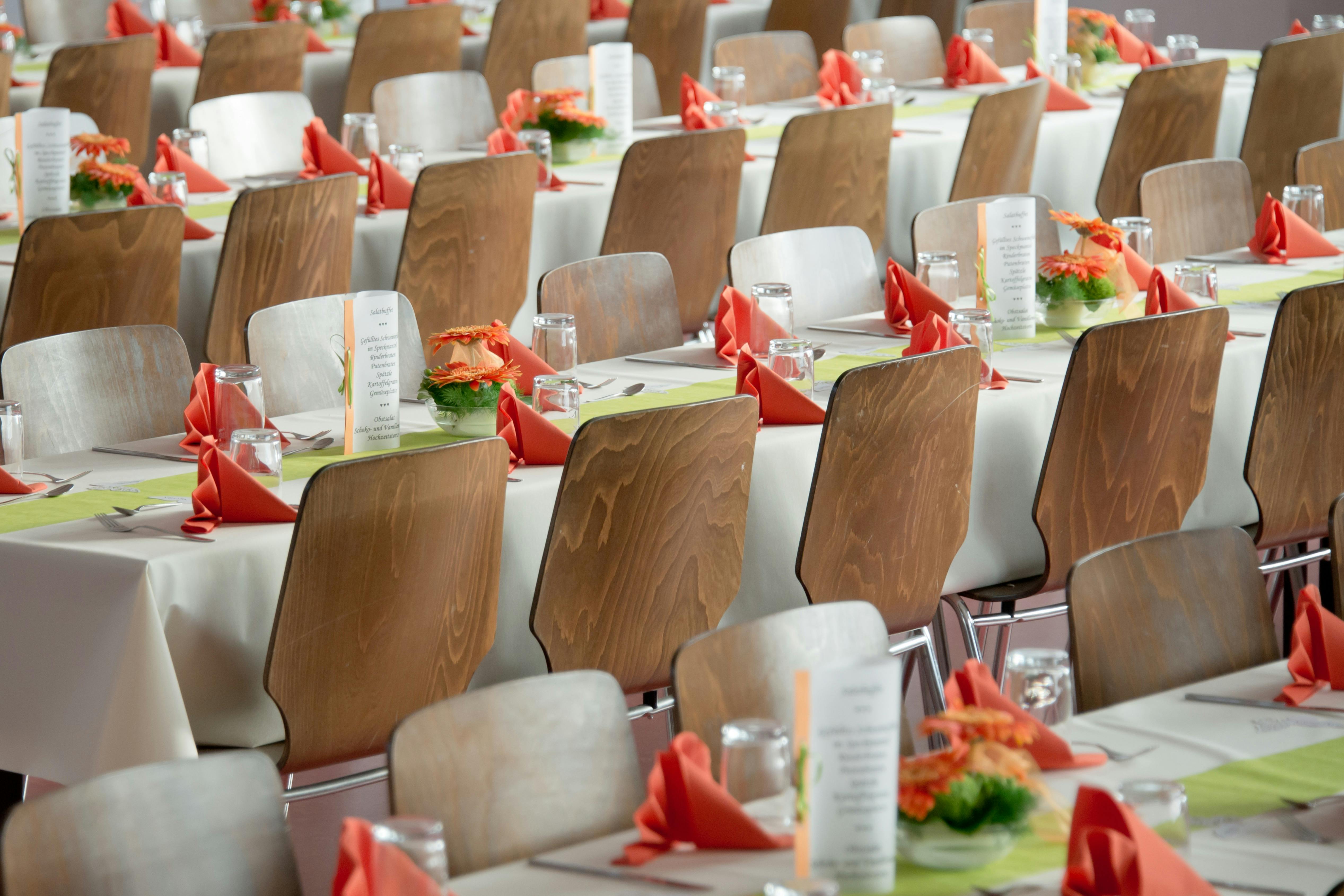 How to Host Extraordinary Corporate Events with Expert Help