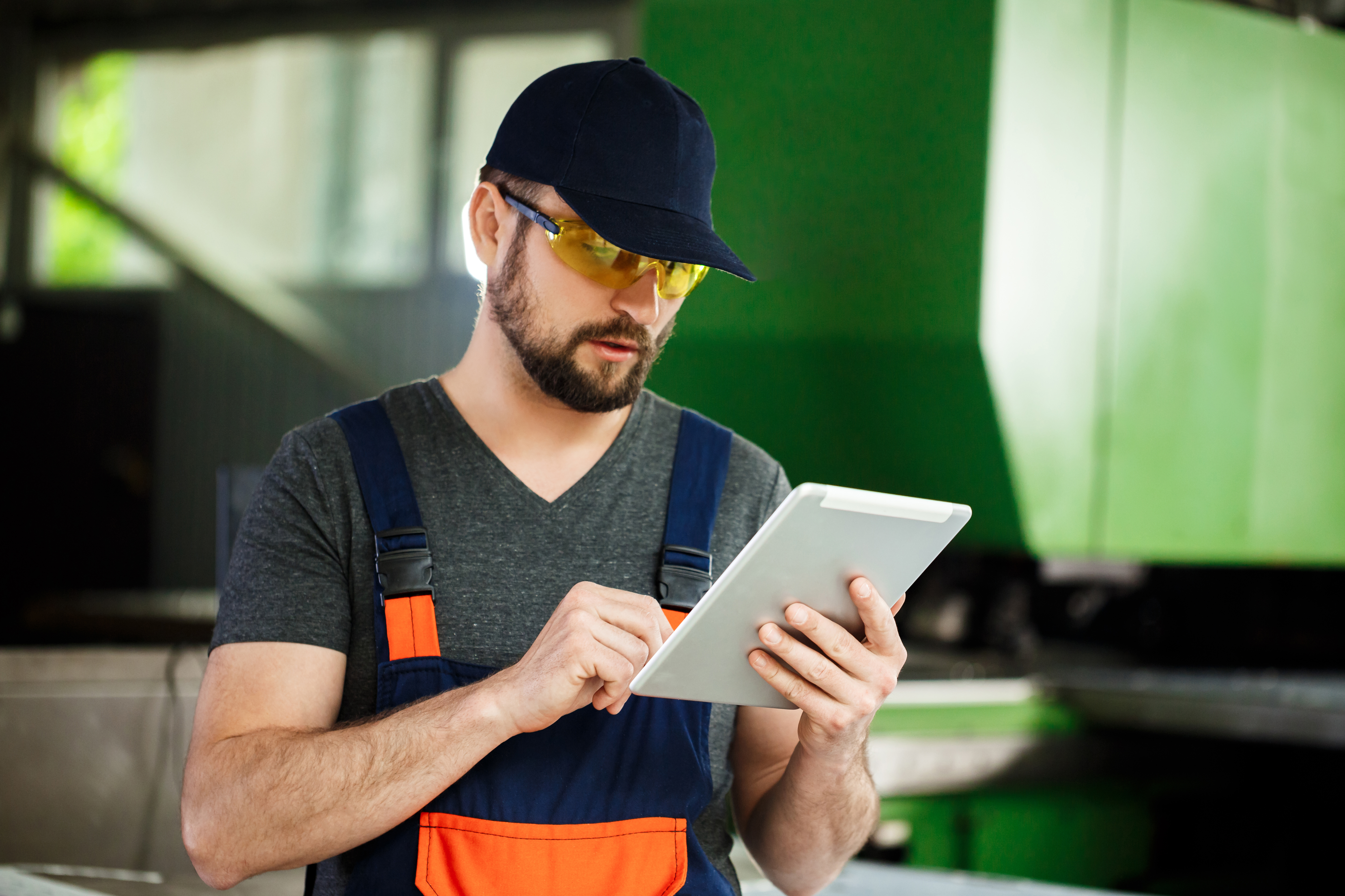 Buying Industrial Equipment Online with Industry Baba