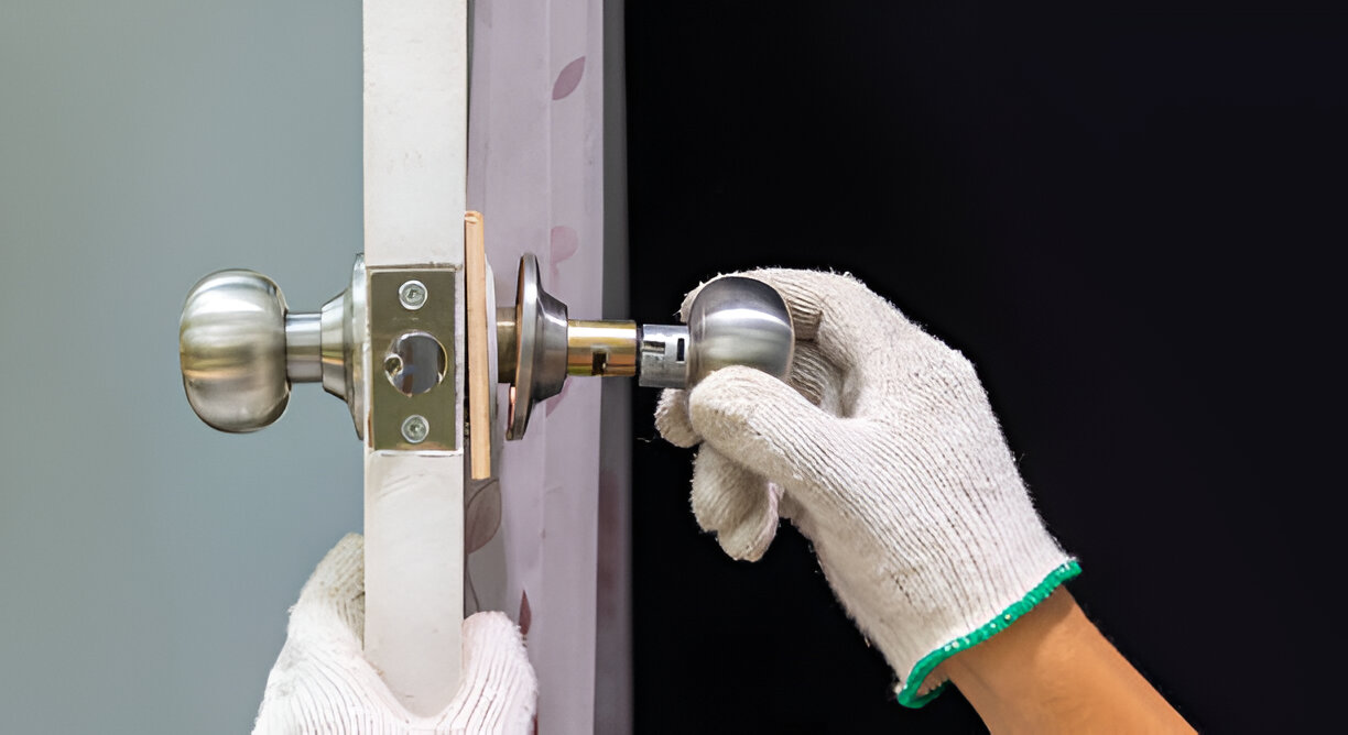 Expert Assistance from a Trusted London Locksmith: Prompt, Reliable & Professional Solutions