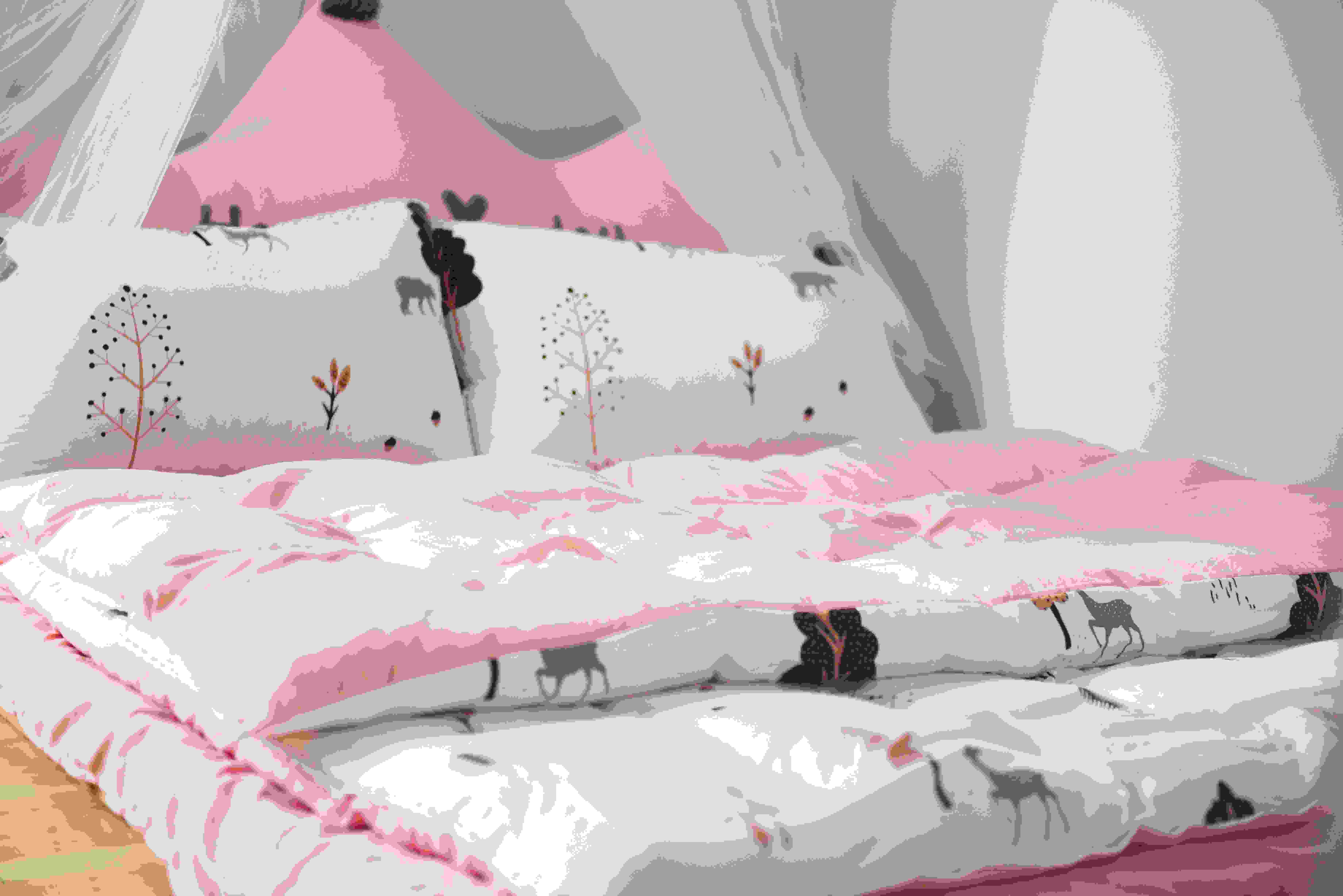 Lightweight Summer Comforters That Keep You Cool
