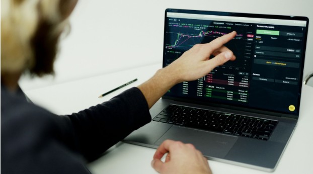 NWealth Trading Hours and Market Access