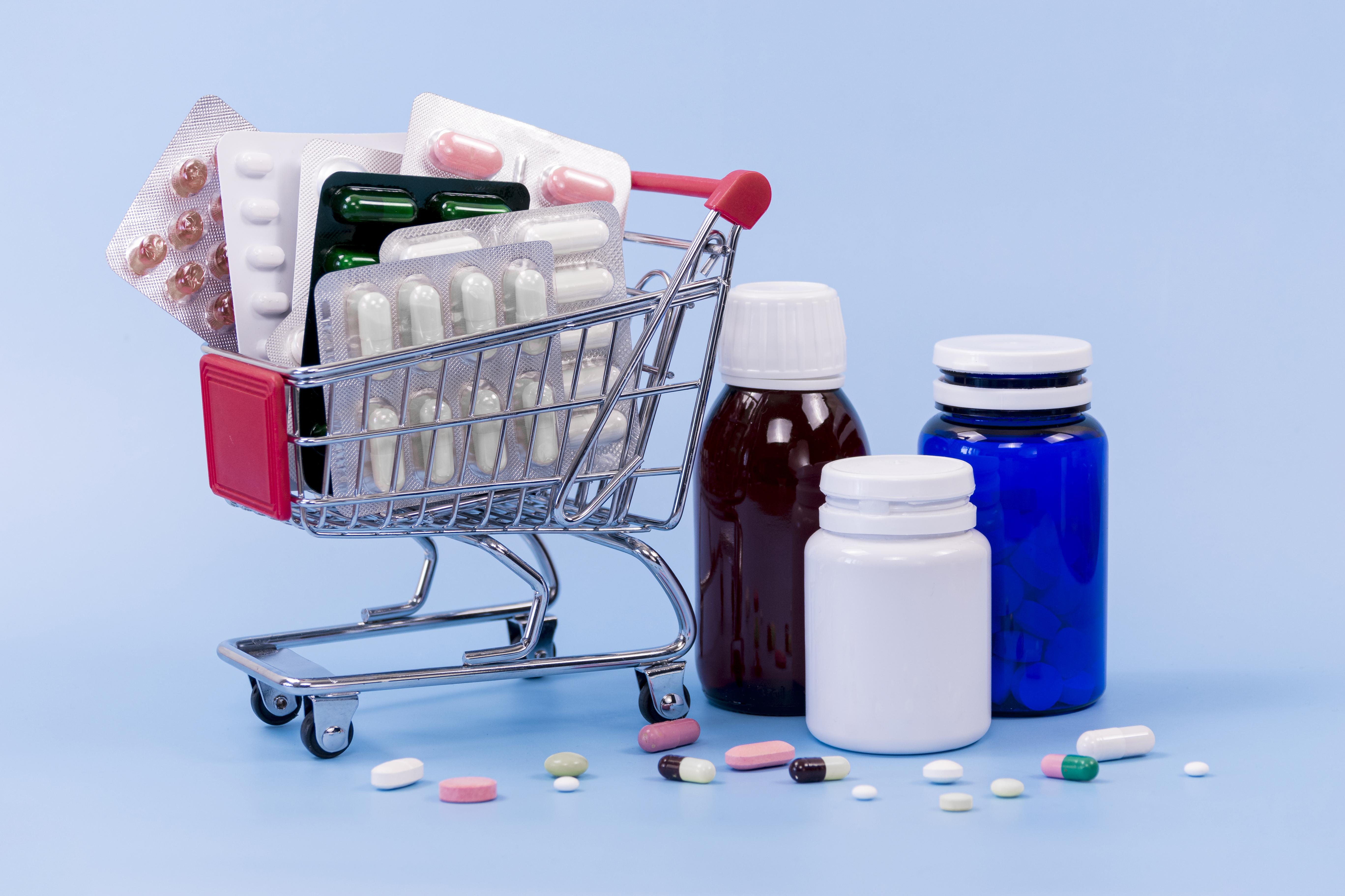 AI & Pharma: Emerging Trends and How MC Saxena Students Can Benefit