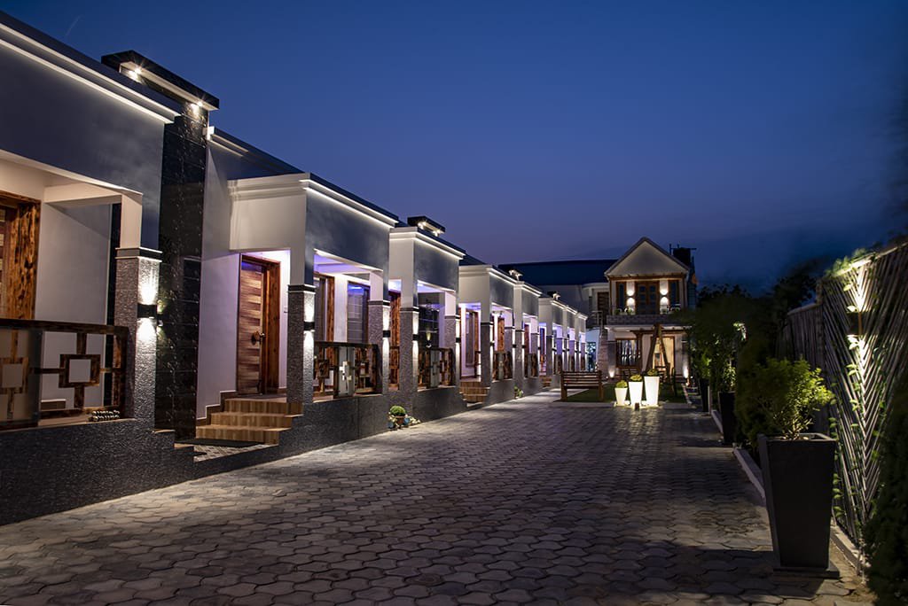 Romantic Getaway in Mandarmani: Couple’s Guide to the Best Stays and Scenic Spots in Tajpur