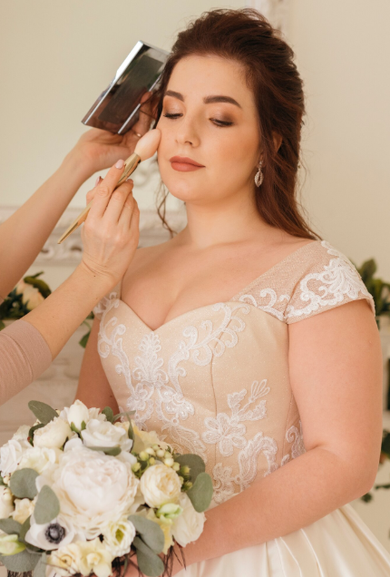 Why Natural Bridal Hair and Makeup Are Always in Style