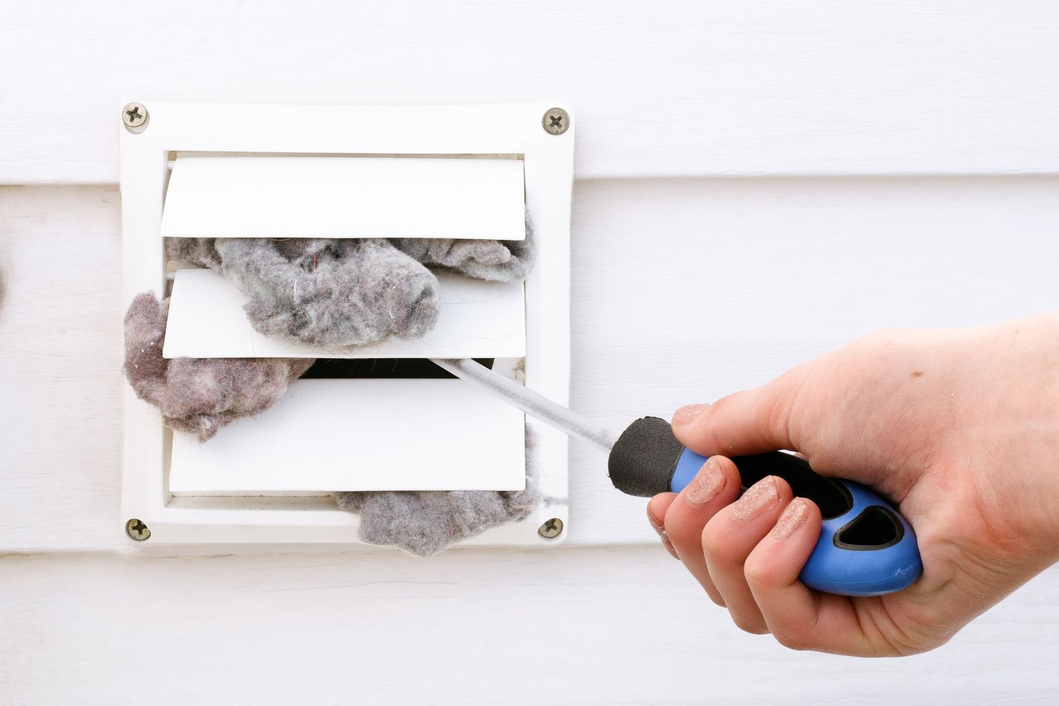 Is Your Dryer Vent Cover Damaged in Bellflower