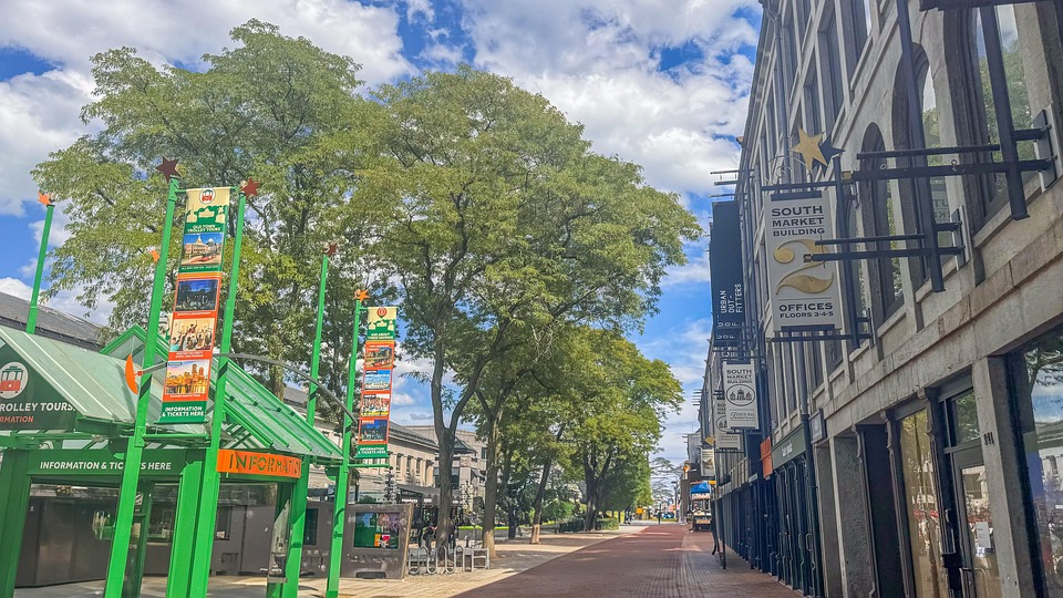 Boston Living Without a Car: Your Golden Guide to Accommodation Success