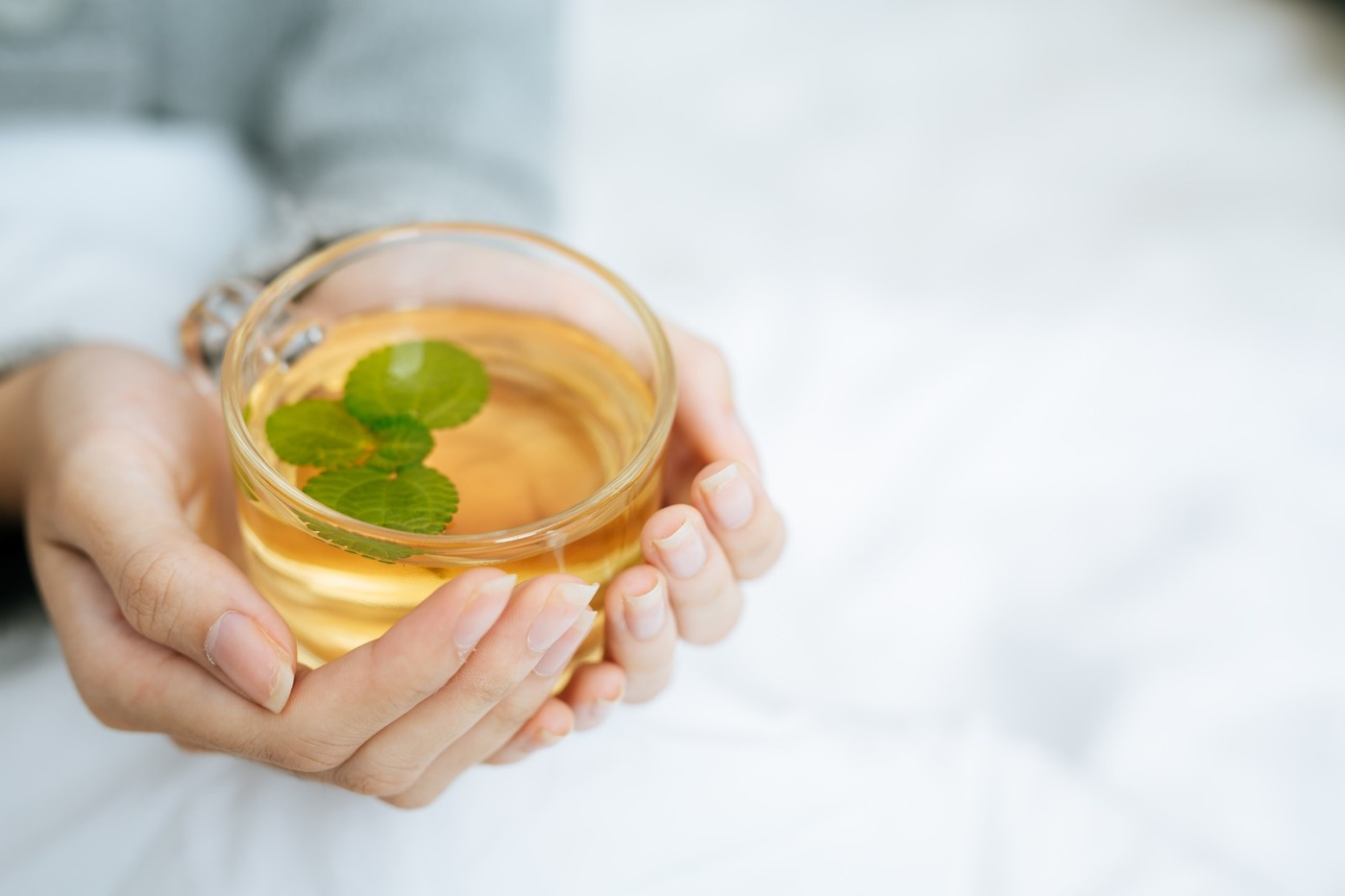 Morning or Night? The Best Time to Drink Green Mint Tea
