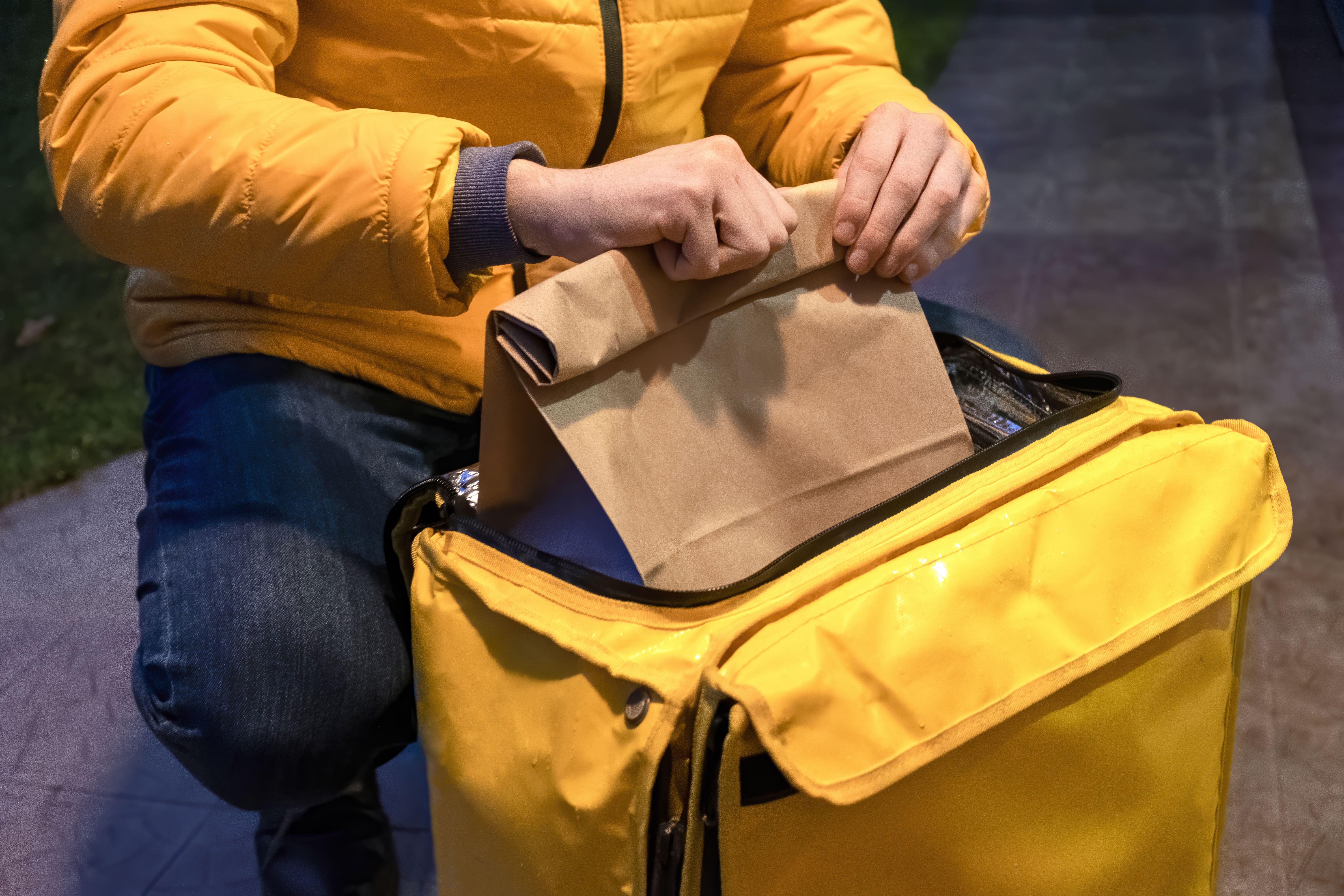 Types of Courier Bags: Which One Works Best for Your Shipping Needs?