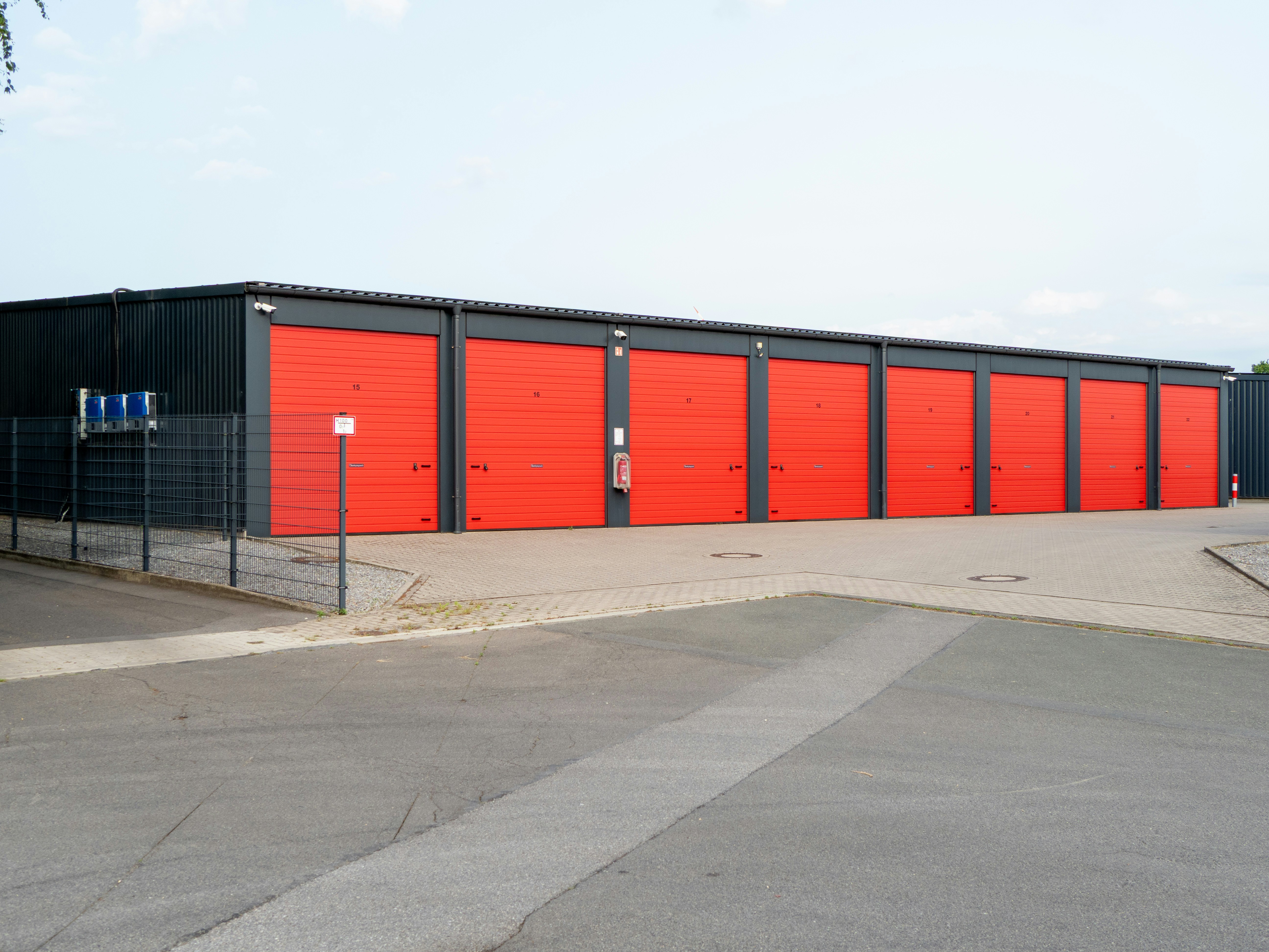 6 Types of Business Storage: Best Uses and Features