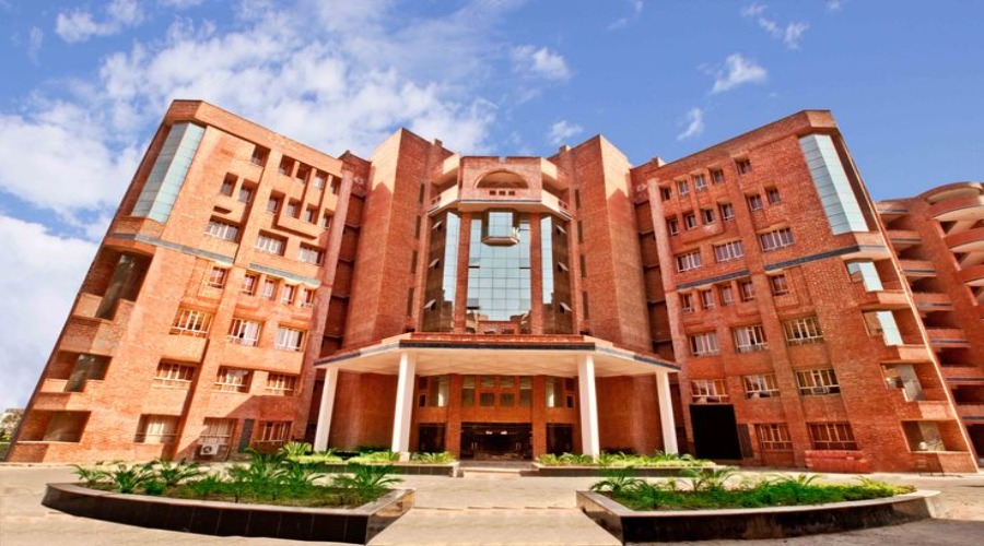 Charting Your Future: Best BBA Colleges in India for 2025 to Launch Your Business Career