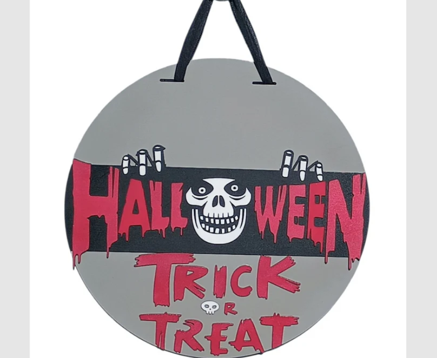 A Spooky Welcome: Transform Your Home with a Halloween Sign