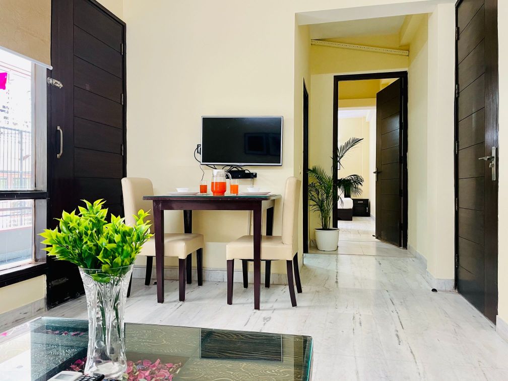 Service Apartments near Huda city center Gurgaon