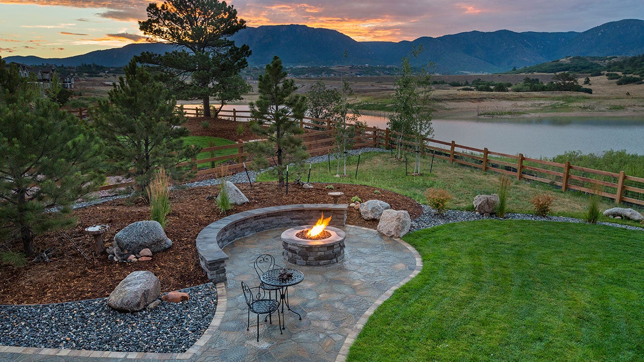 How Do I Choose the Best Backyard Remodel Company Near Me?