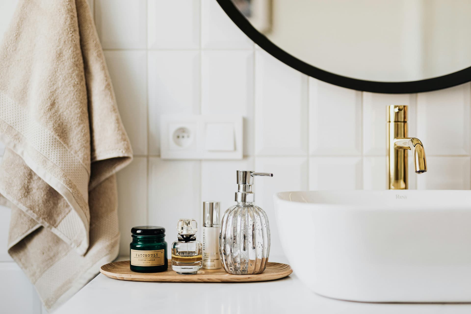 Complete Guide to Bathroom Accessories: Function Meets Style