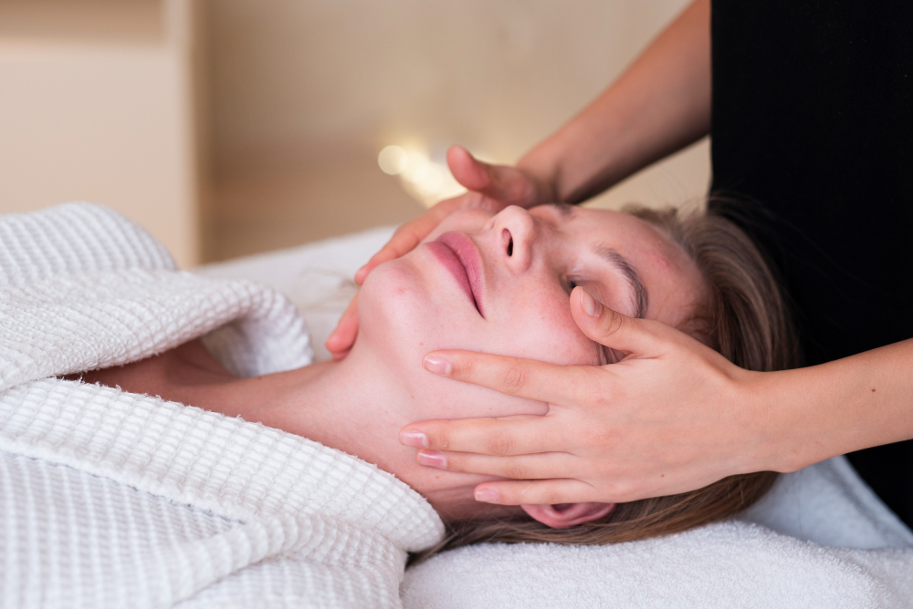 Unlock Radiant Skin: The Benefits of Face Lymphatic Drainage Massage