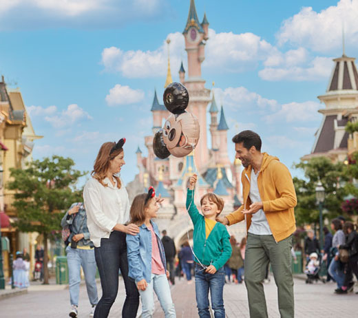 Discover Paris in Comfort: How Professional Chauffeur Services Paris Enhance Your Visit