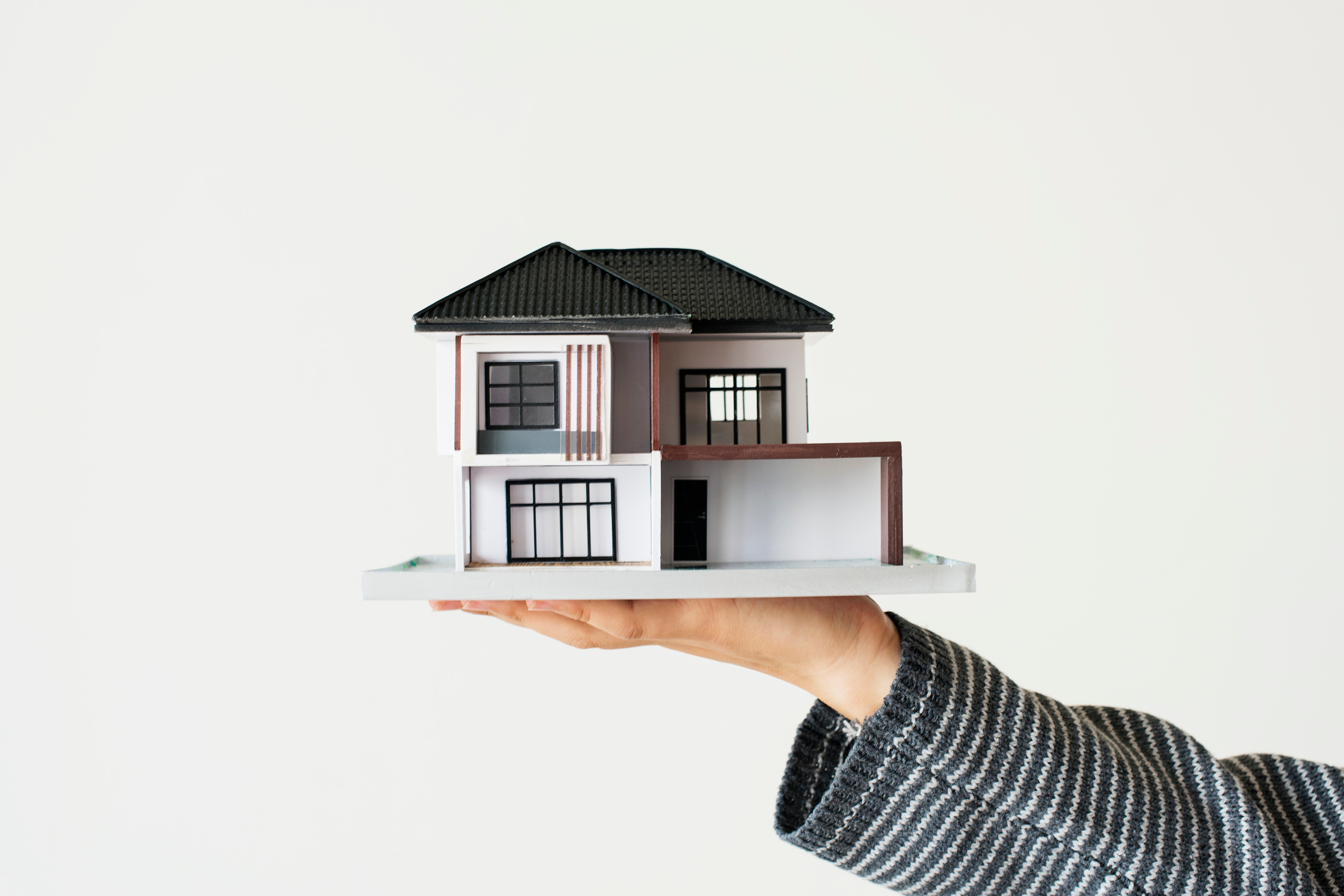 How Real Estate Consultants Add Value to Your Property Investments