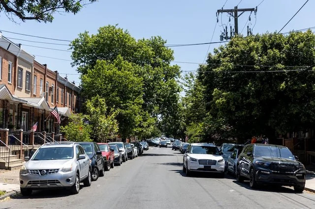 How Your Neighborhood Affects Car Insurance Quotes in Louisville KY