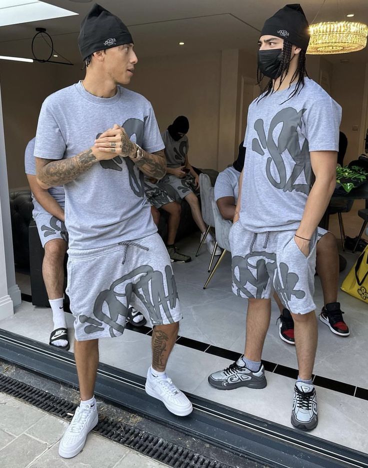 Why Syna World Clothing Is a Streetwear Essential