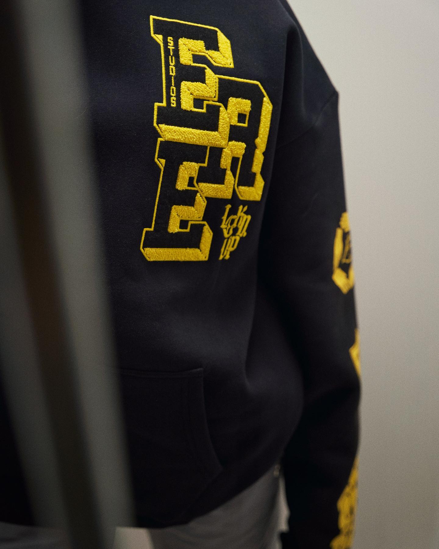 Ere Studios Hoodie – Wenn Minimalismus auf Premium-Komfort trifft