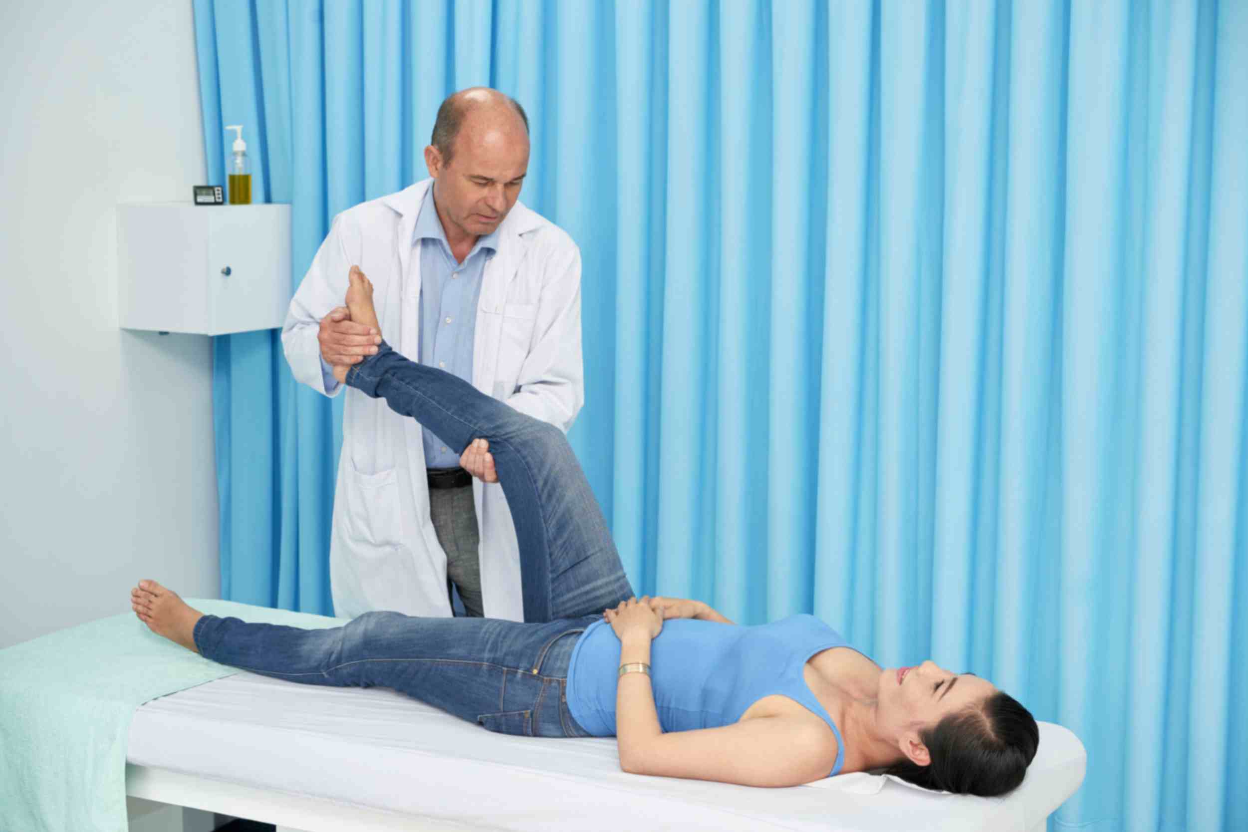 Sciatic Pain Relief Without Surgery: 7 Non-Invasive Options