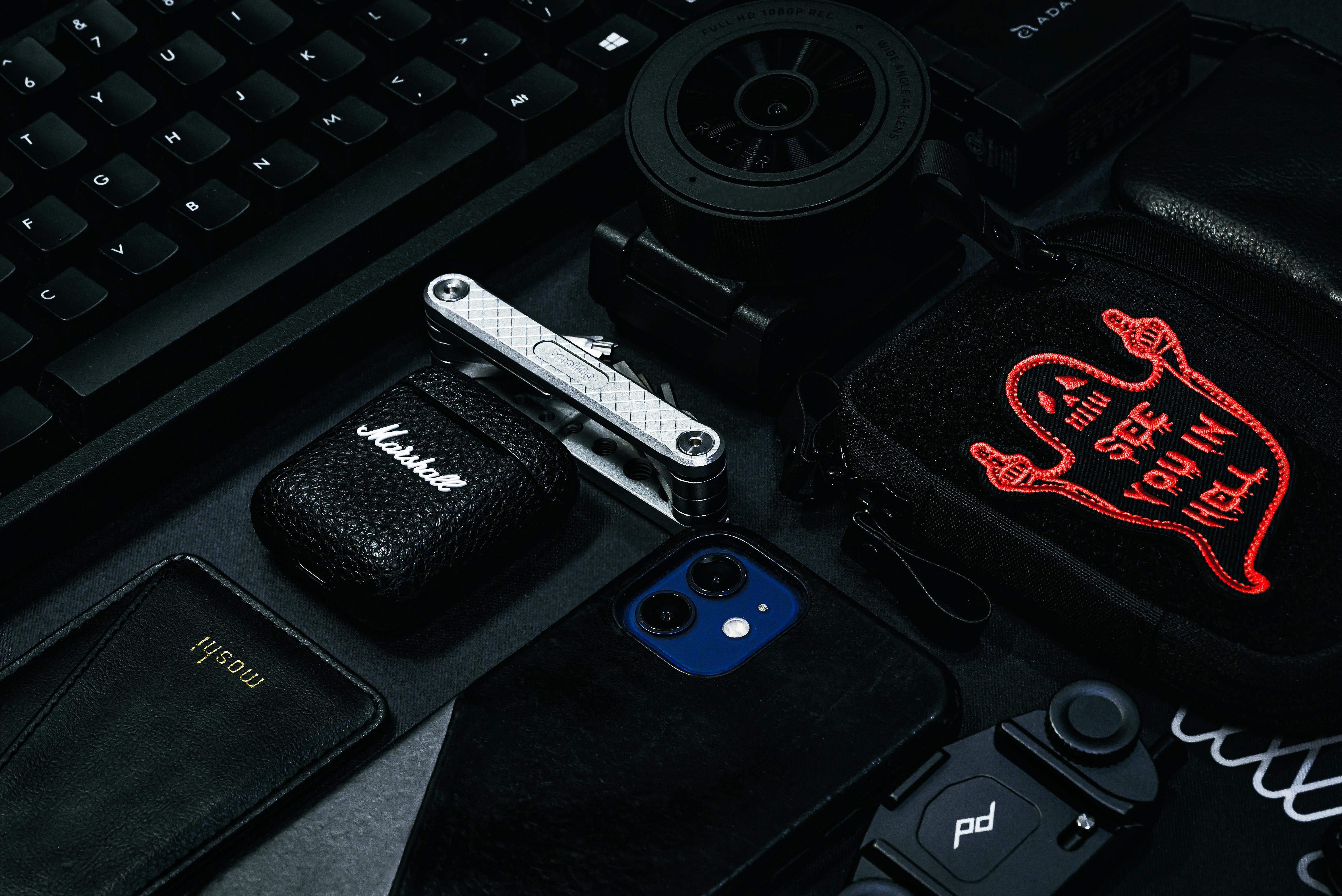 Portable Electronics Case for Smart Organization