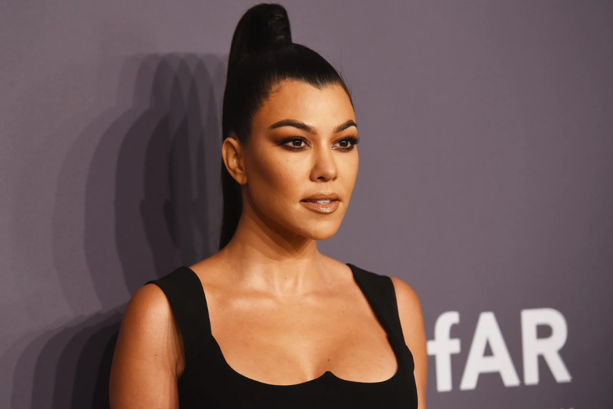 Kourtney Kardashian Biography: Age, Wiki, Bio, Height, Weight, Parents, Family, Husband, Boyfriend,