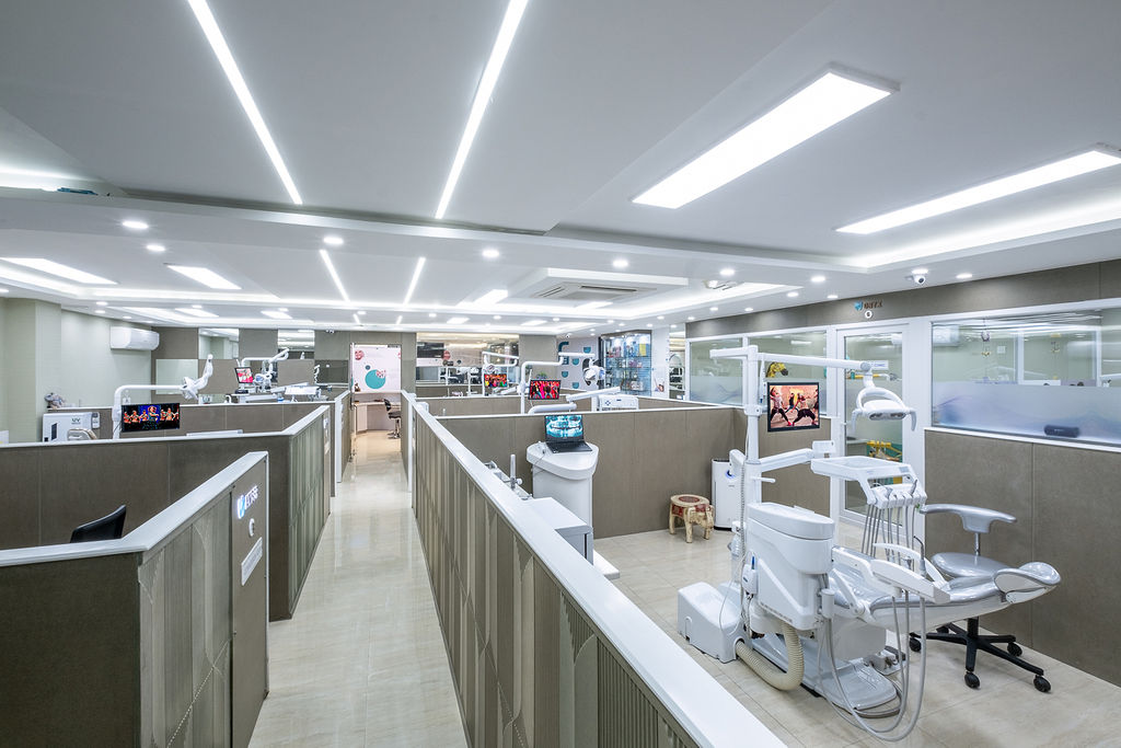 How to Identify the Best Dental Clinic Near Me: Expert Tips