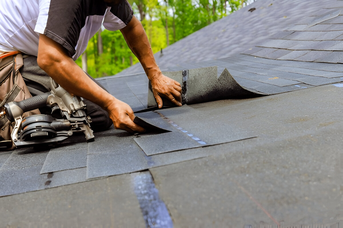 From Asphalt to Metal: What Roofers Recommend in 2025