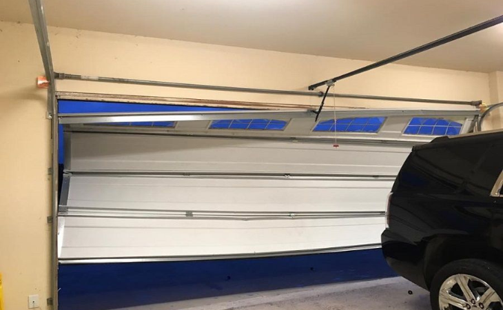 Most Common Issues Fixed by 24 Hour Garage Door Repair Technicians