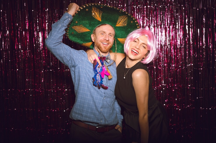 Step Into the Spotlight with a Mirror Photo Booth That’s Pure Magic