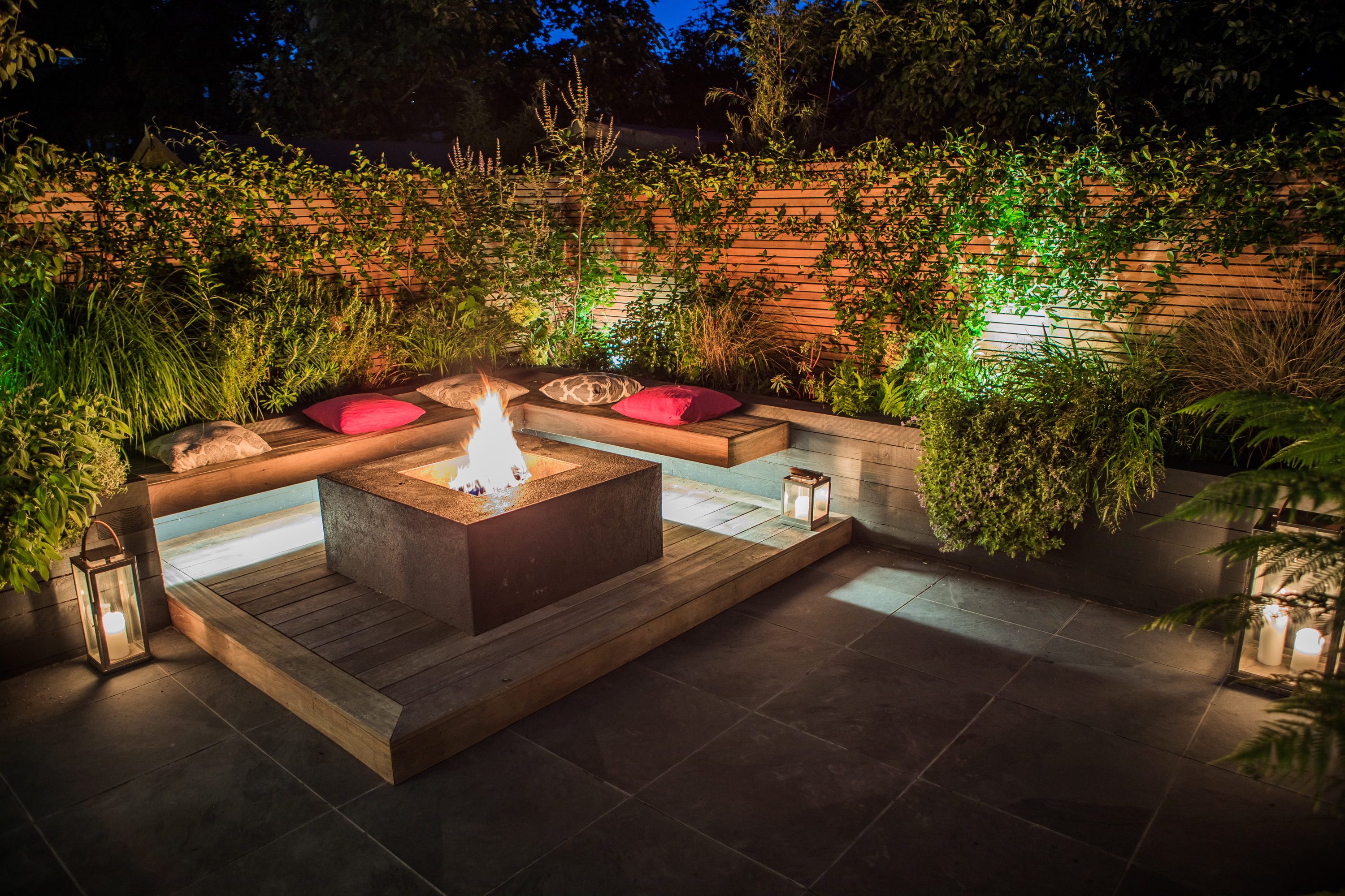 Electrician Guide: How to Design a Garden Lighting System