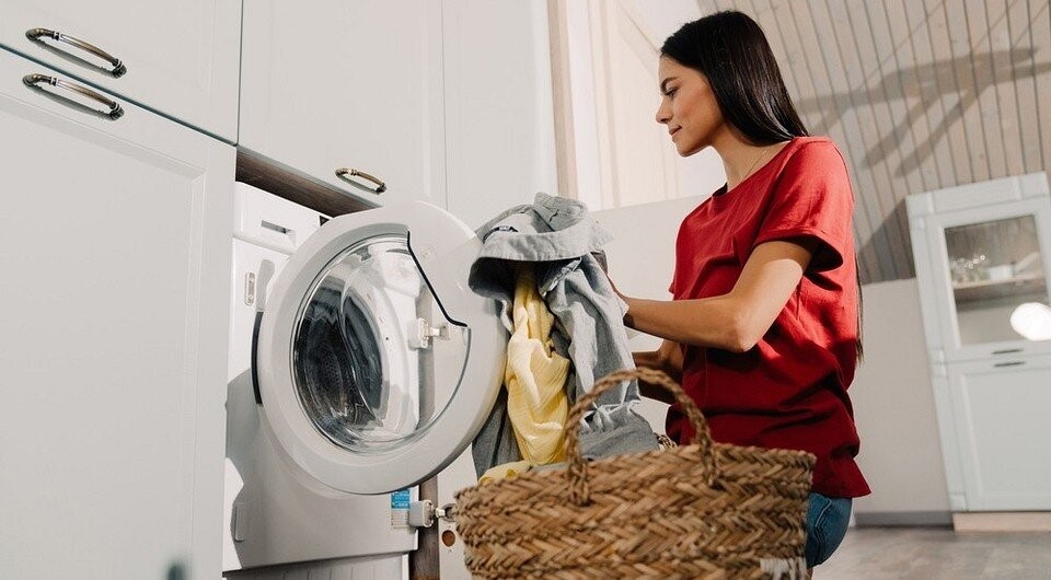 How Long Does It Take to Wash Clothes at Laundromat?