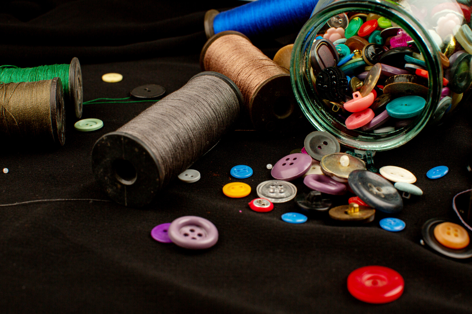 The Unsung Style Heroes: Finding the Best Button Suppliers in India for Fashionable Clothes