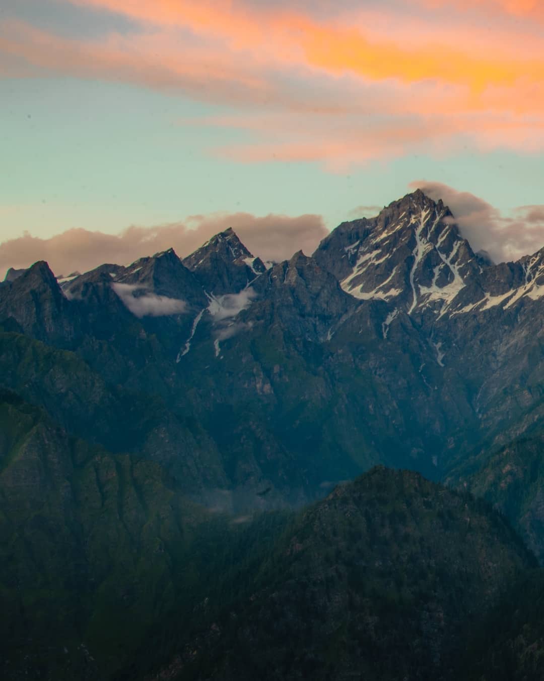 Best Place to Visit in Uttarakhand: A Complete Travel Guide
