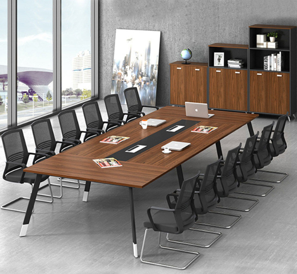 What Makes a Good Office Furniture Manufacturer in Delhi?