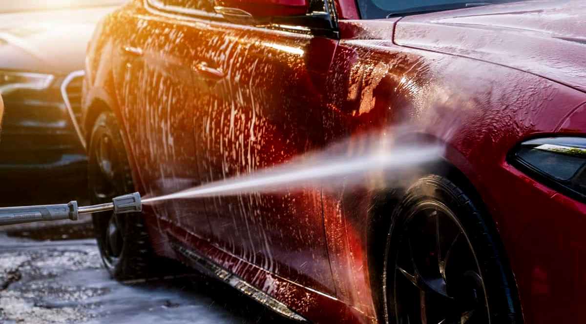 Complete Guide to Car Detailing in Saginaw, MI: Mobile, Interior & Ceramic Options