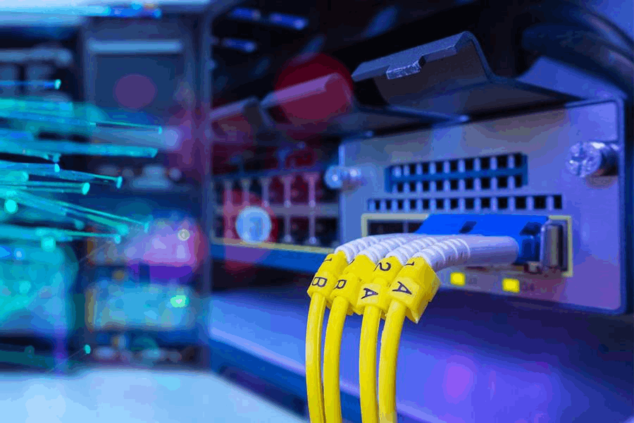 Enhancing Fiber Networks: Choosing the Right Fiber Type and Support Hardware