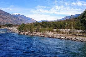 Delhi to bhuntar taxi