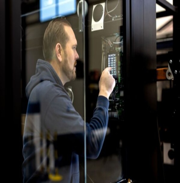 Differences between Domestic Lifts and Commercial Lifts