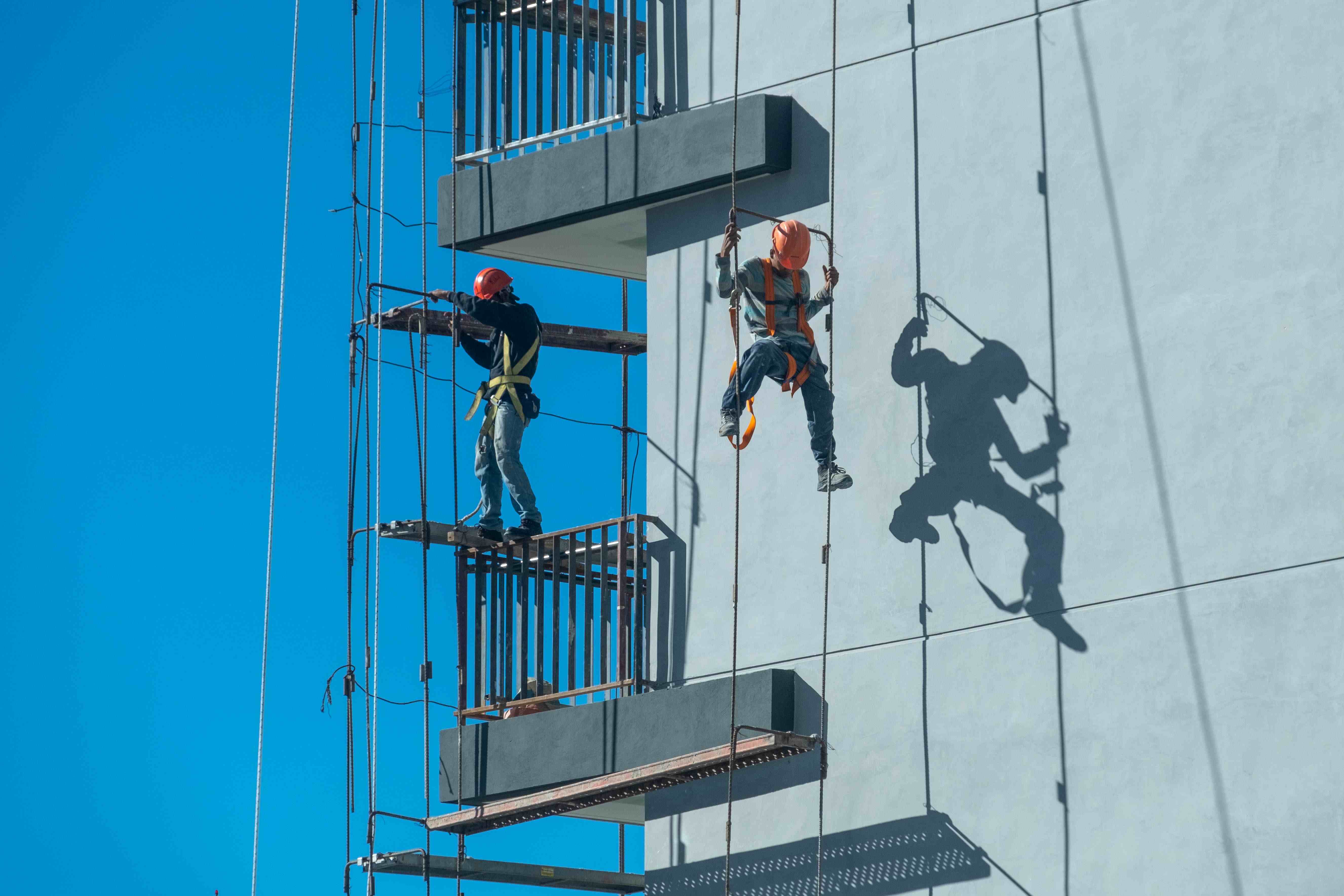 Rope Access Dubai Companies: Why Vertex Plus ME is First on your List