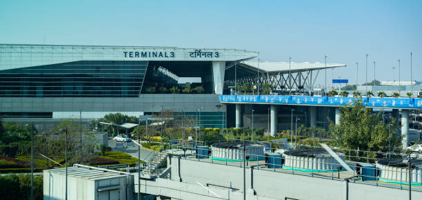 Delhi Airport to Chandigarh taxi