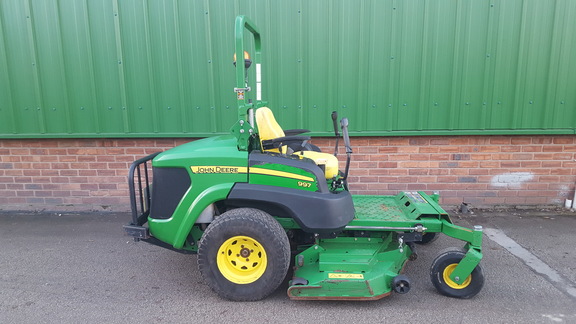 John Deere ZTrak 997 Mowers and Routine Maintenance – How To
