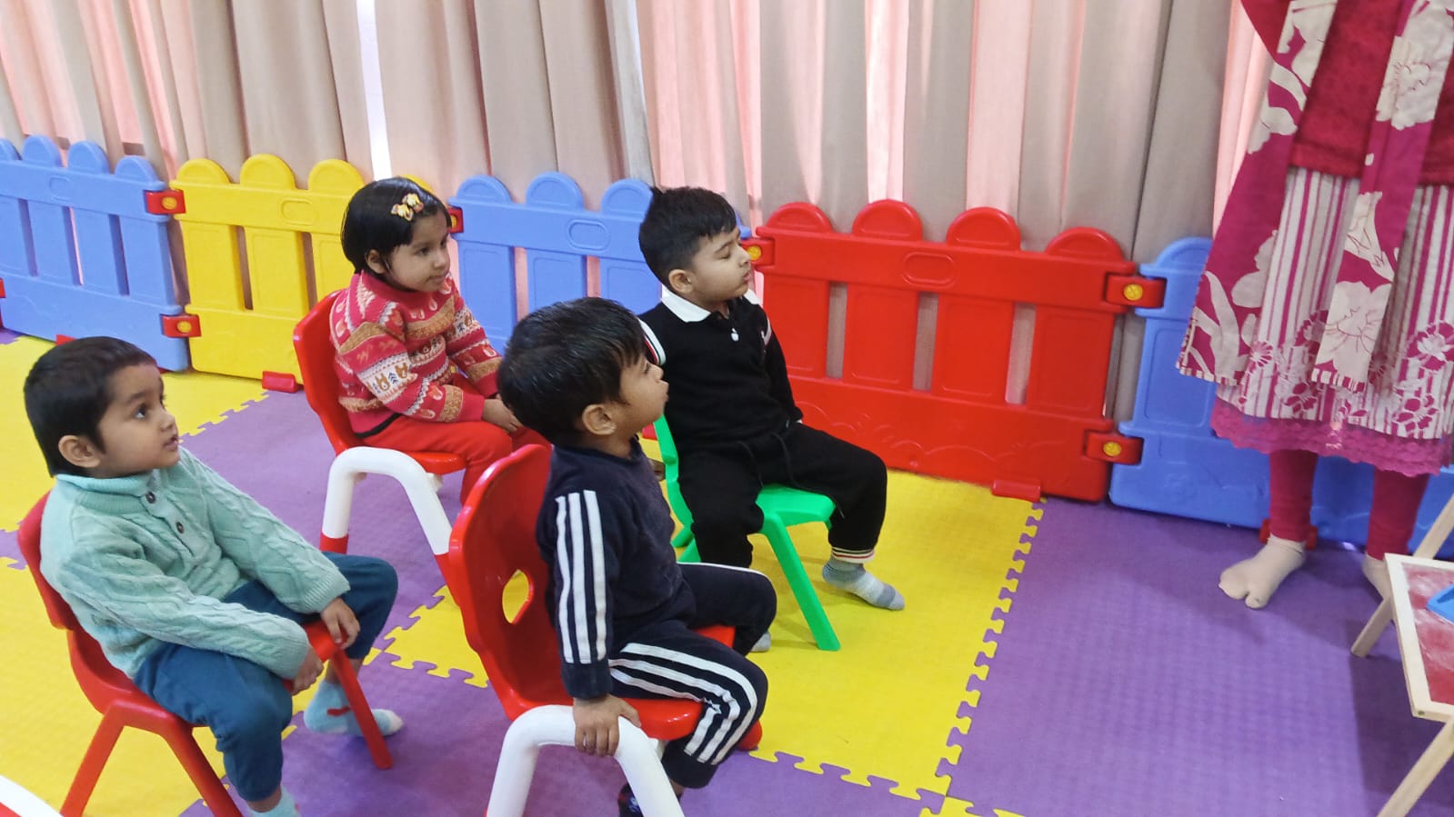 Best Daycare School Near Me in YEIDA, GYC Greater Noida &ndash; The Castle Bunnies