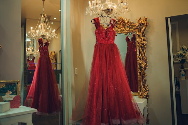 Feather Prom Dress Styles: Adding Whimsy and High Fashion to Your Look