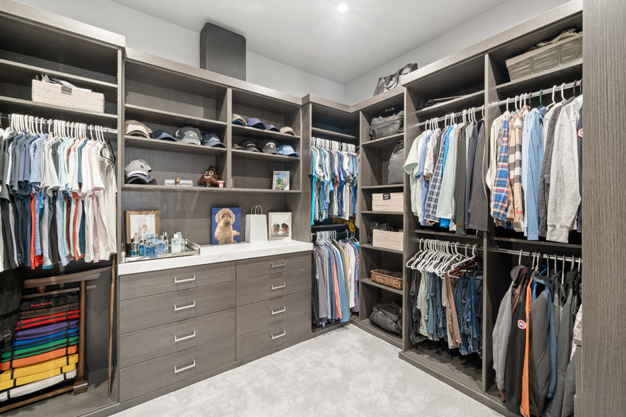 Maximize Your Home Organization with Custom Closet Cabinetry