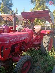 The Quiet Strength of an Old Tractor: Why These Machines Still Matter in Real Fields
