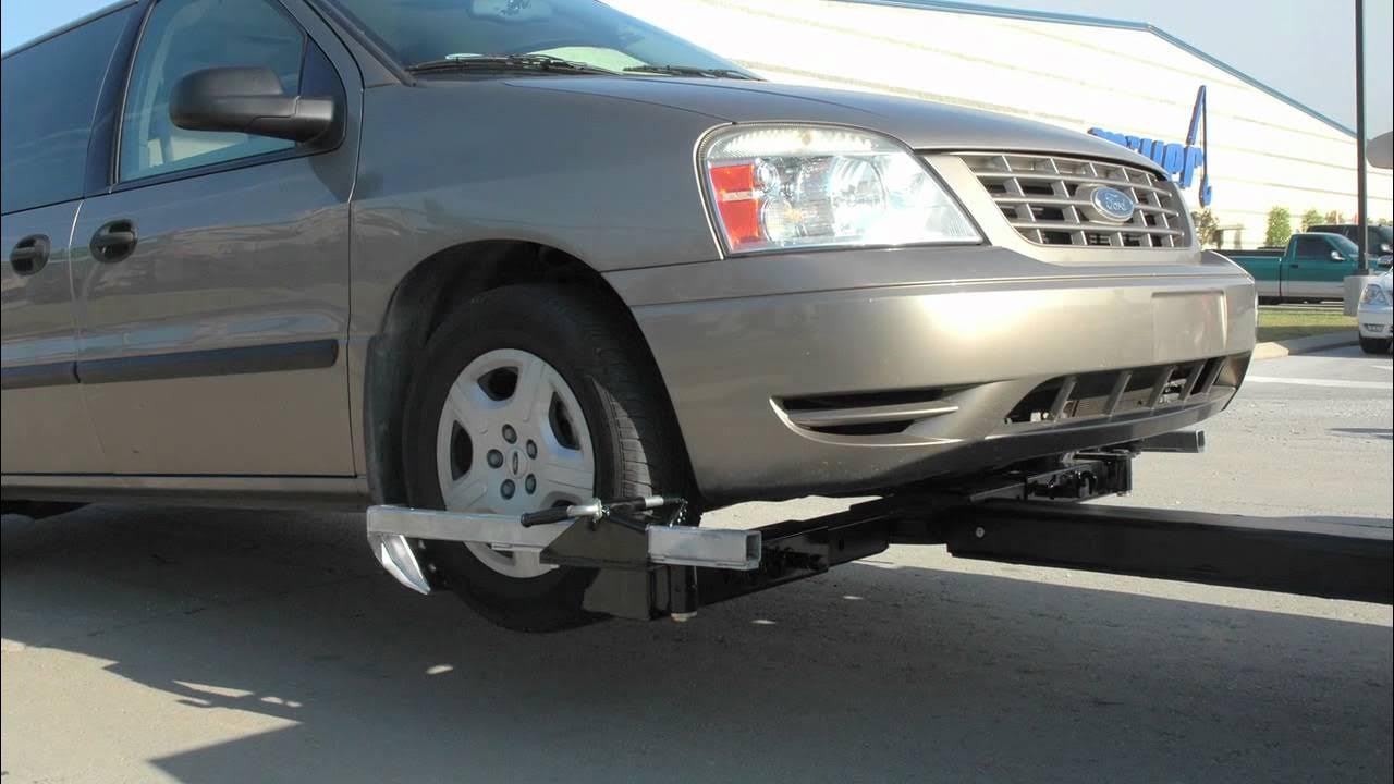 Stuck on the Road in LA? Here's What You Need to Know About Towing Services
